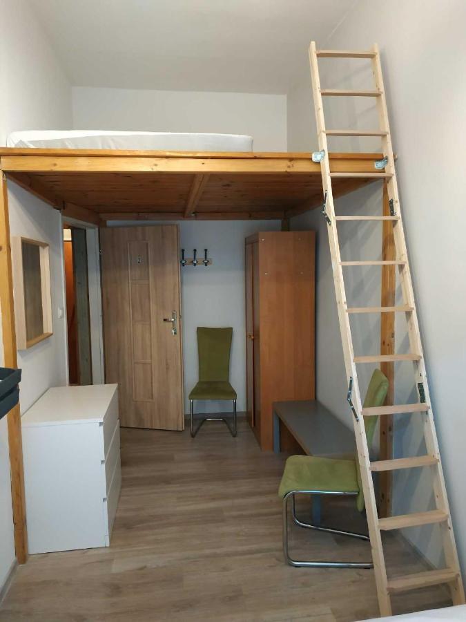Rejtana Street Hostel Вроцлав Экстерьер фото