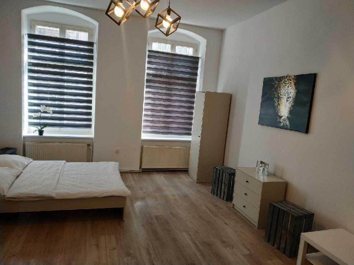 Rejtana Street Hostel Вроцлав Экстерьер фото