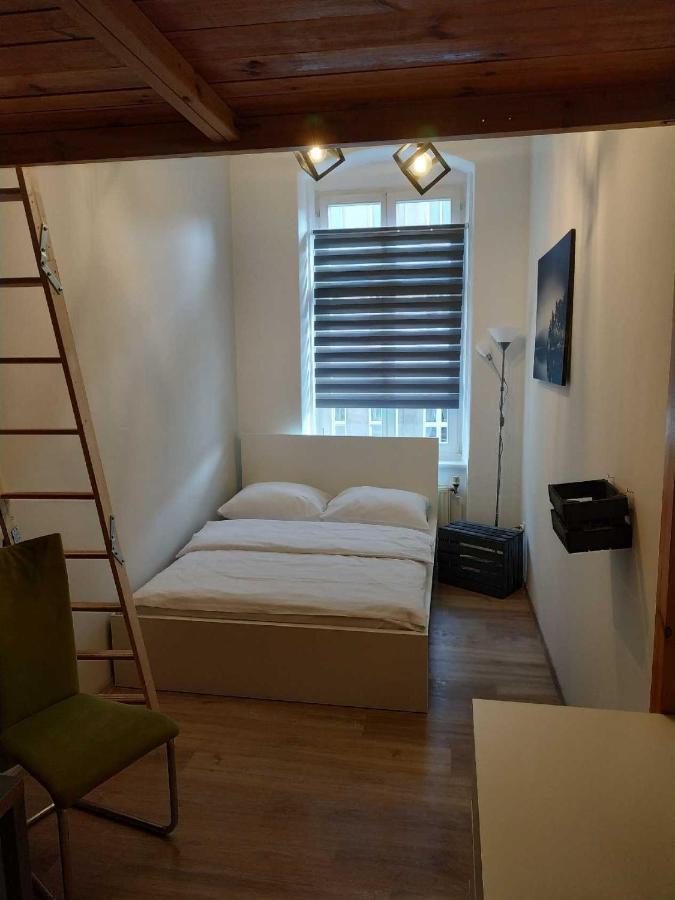 Rejtana Street Hostel Вроцлав Экстерьер фото